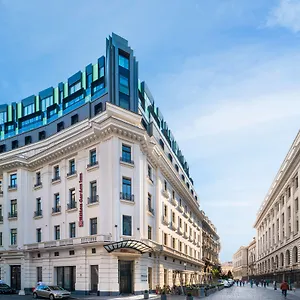 4* מלון Hilton Garden Old Town