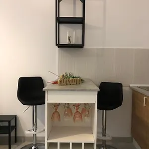 Hotel La Mika -your, Bucureşti