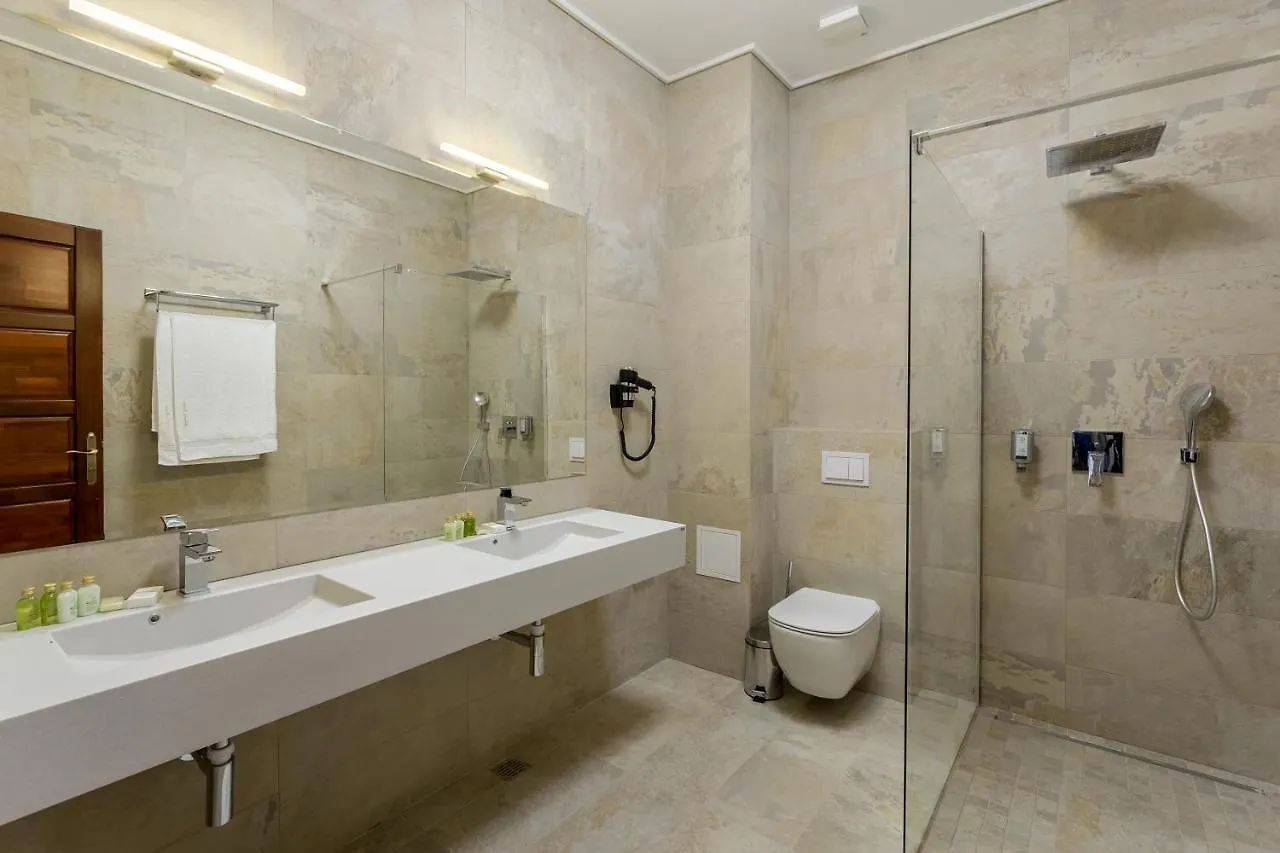 Lahovary Palace Hotel Bucureşti 3*,